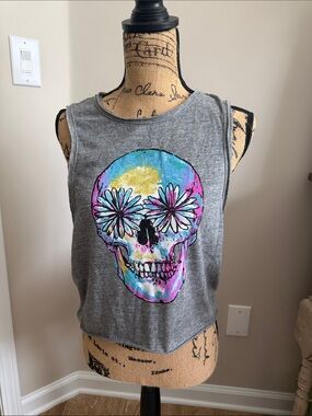 NWT Chaser Gray Muscle Tee with Multicolor Floral Skull Graphic